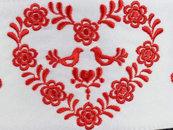 Vyšívaný folklórny opasok Jarmila 2