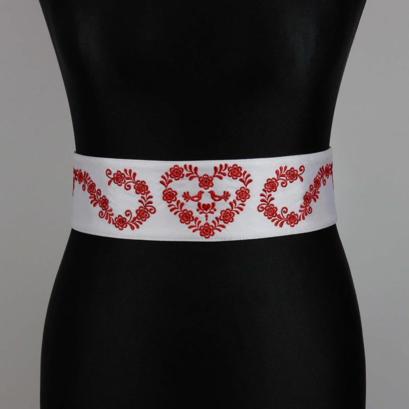 Vyšívaný folklórny opasok Jarmila 3