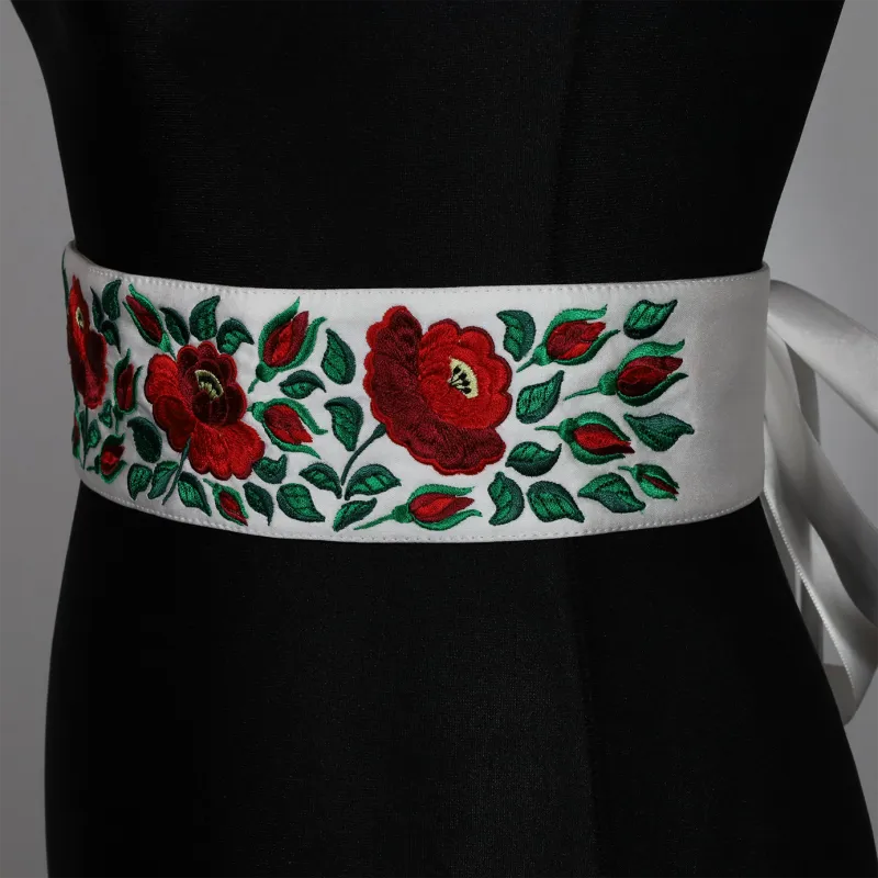Vyšívaný folklórny opasok Maky 4