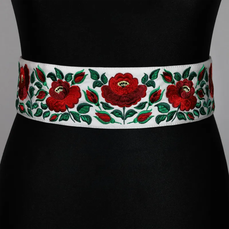 Vyšívaný folklórny opasok Maky 3