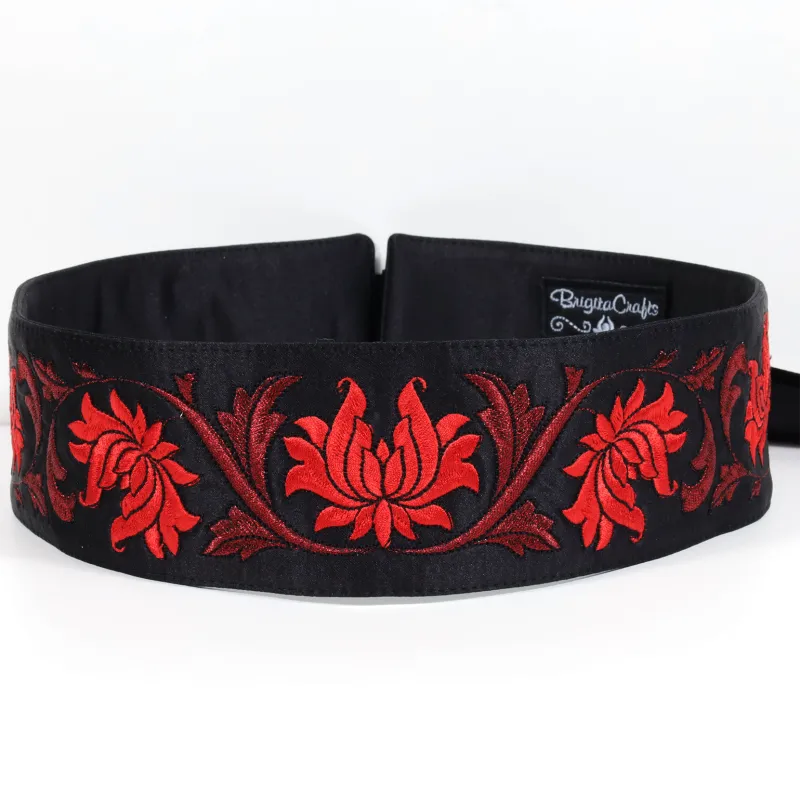 Dámsky vyšívaný opasok Radovana red / gold 2